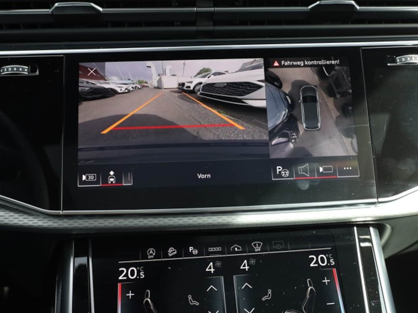 Bild über Audi SQ7 SUV TFSI quattro tiptronic - für weitere Informationen kontaktieren Sie den Audi Partner