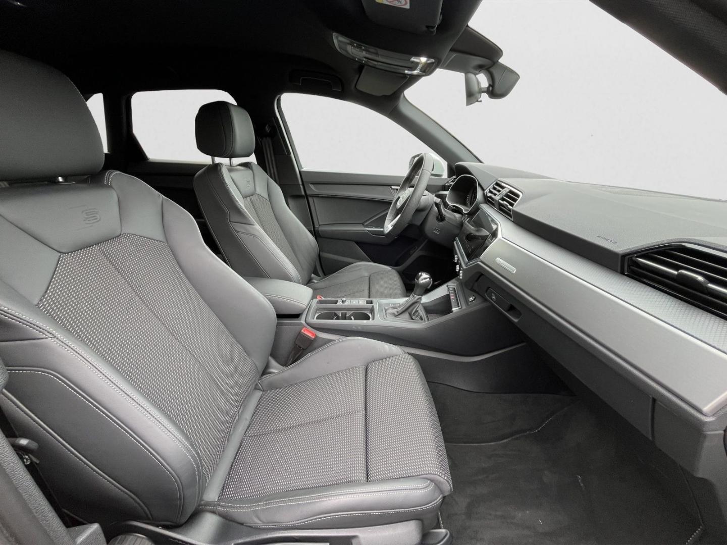 Bild über Audi Q3 S line 35 TDI S tronic - für weitere Informationen kontaktieren Sie den Audi Partner