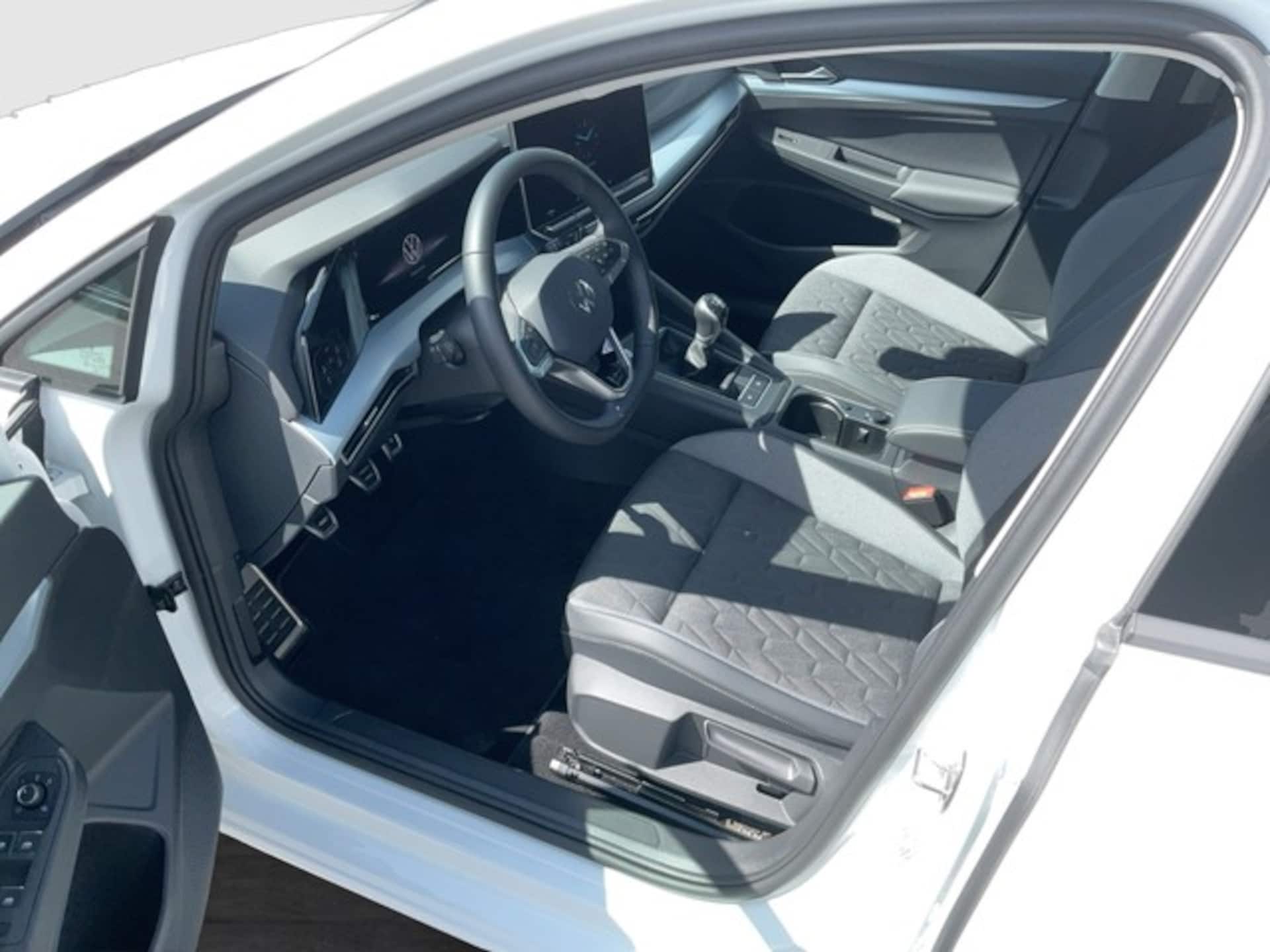 Volkswagen Golf Life