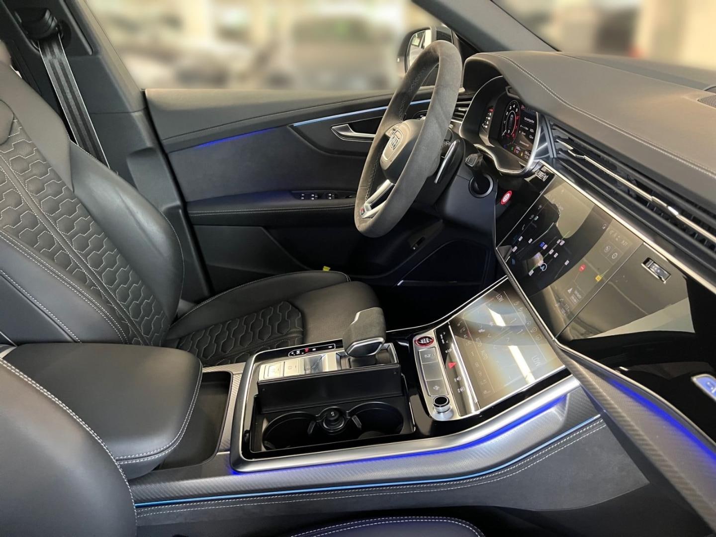 Bild über Audi RS Q8 SUV TFSI quattro 441 kW tiptronic - für weitere Informationen kontaktieren Sie den Audi Partner