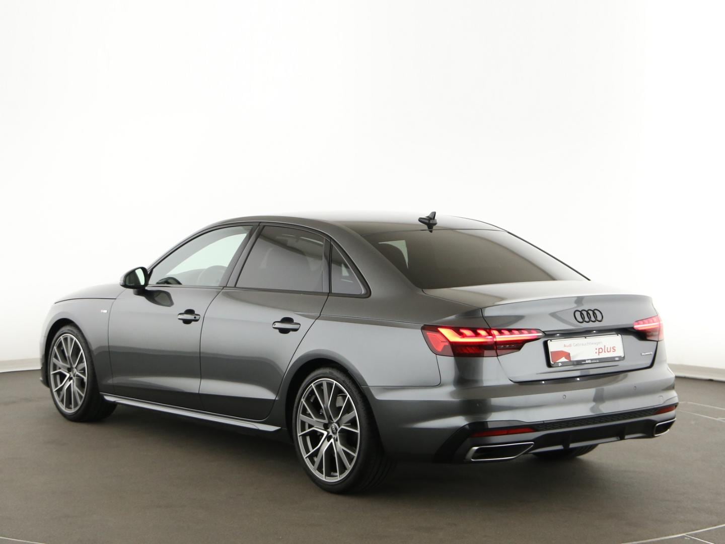 Bild über Audi A4 Limousine S line 45 TFSI quattro S tronic - für weitere Informationen kontaktieren Sie den Audi Partner