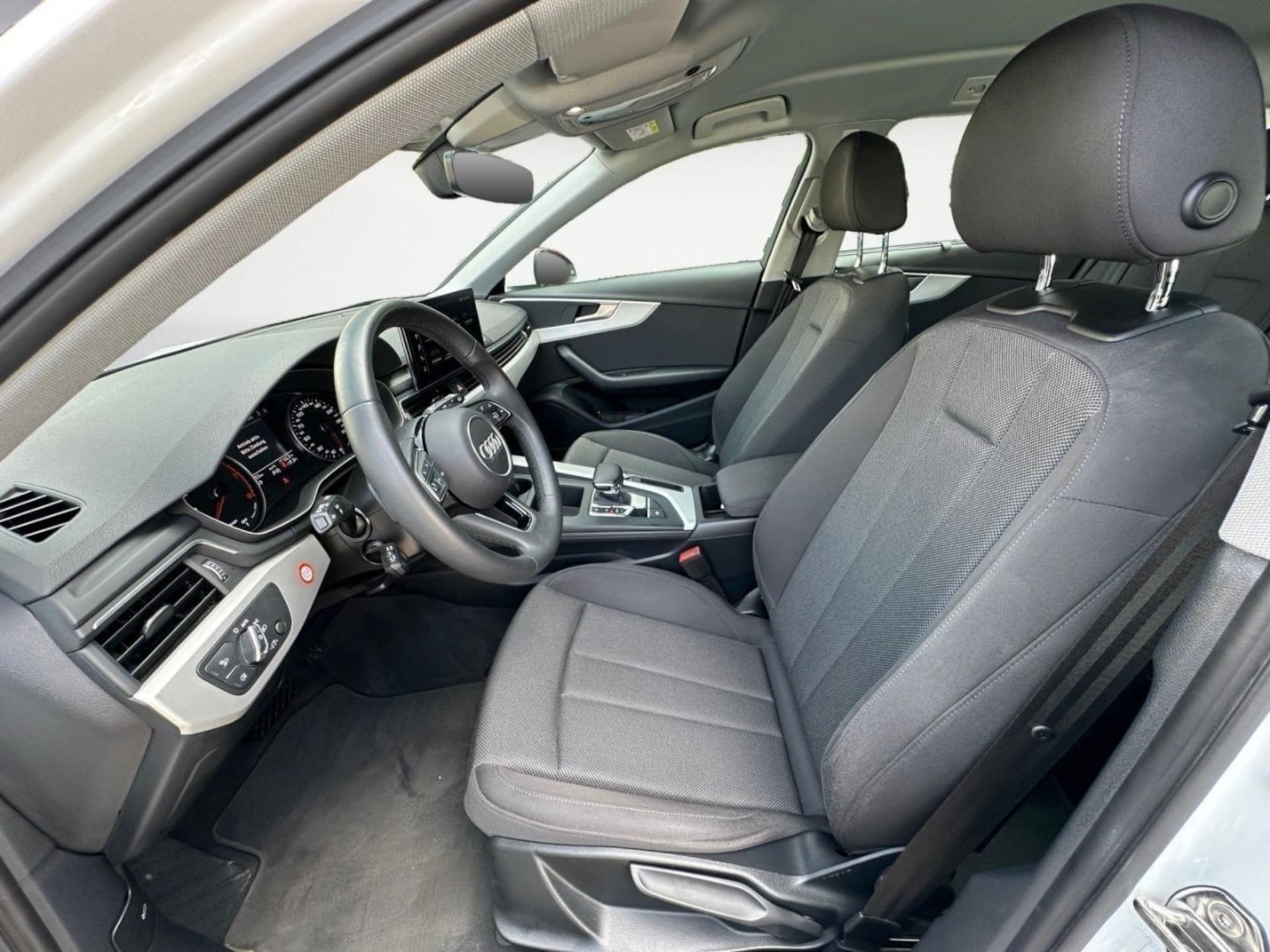 Audi A4 Avant S line
