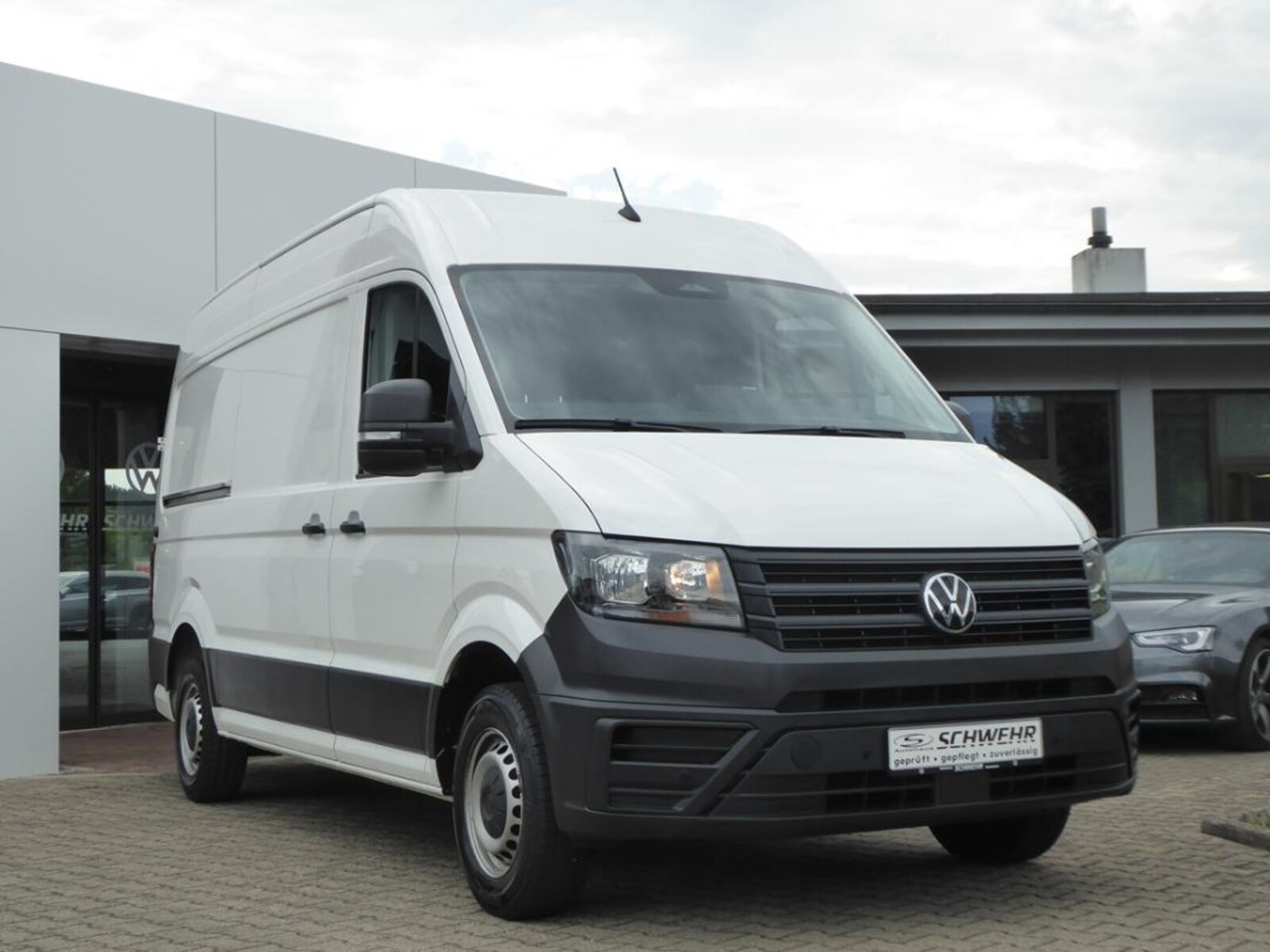 Volkswagen Crafter Kasten mittlerer Radstand – Bild 2