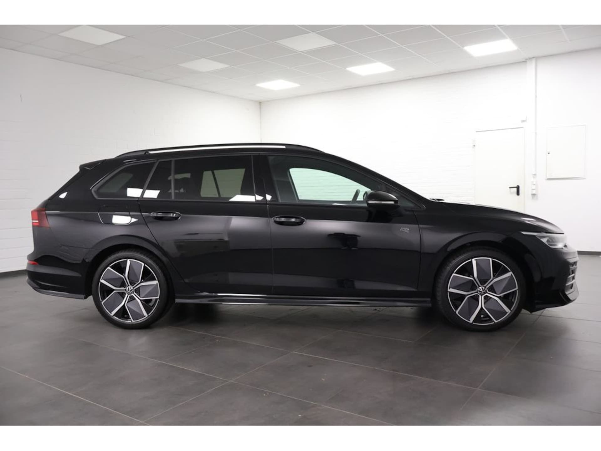 Volkswagen Golf Variant R-Line