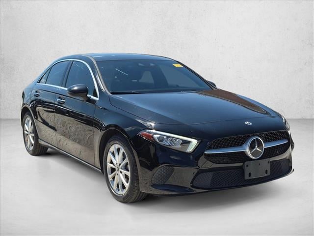 2022 Mercedes-Benz A 220