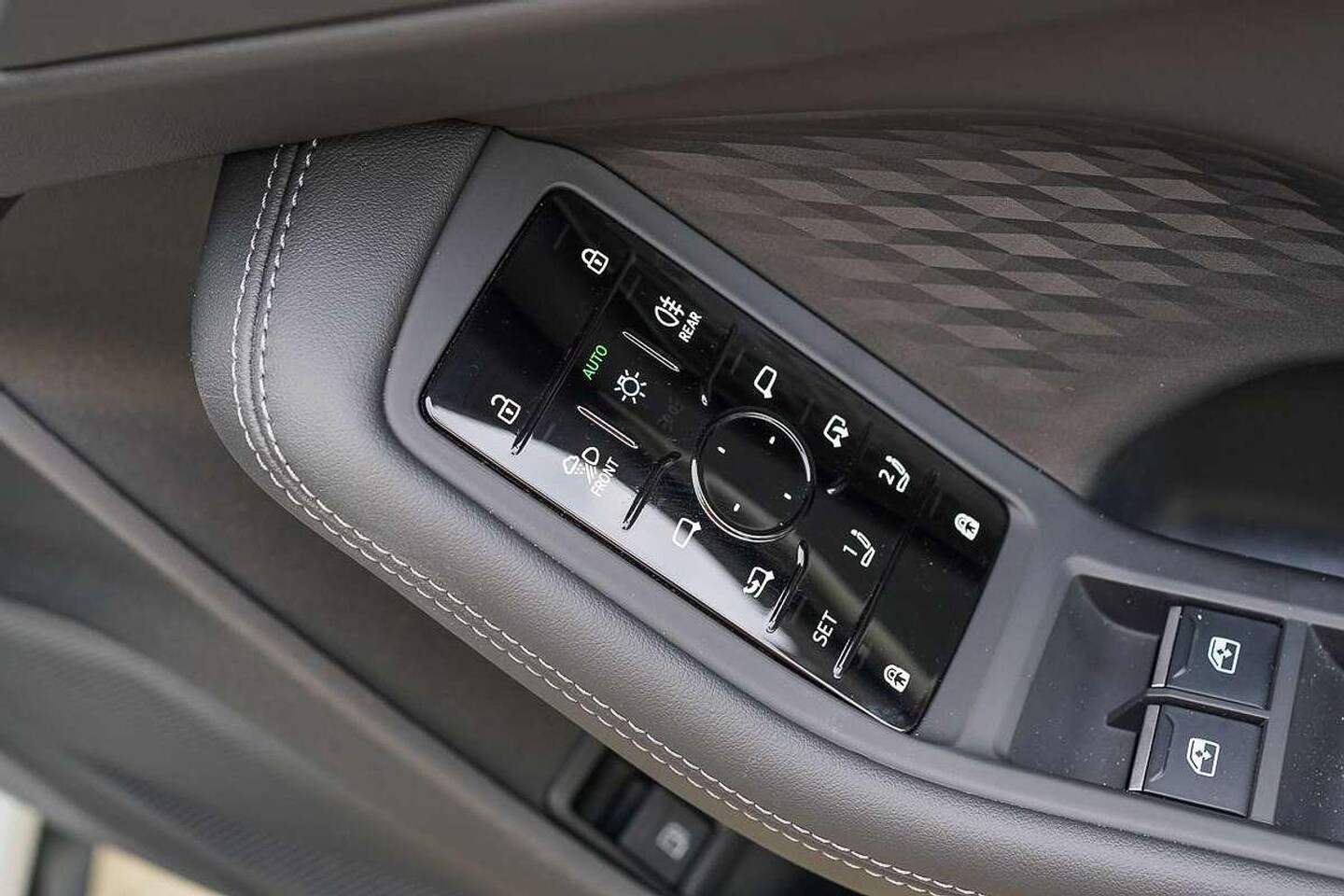Image about Audi A5 Sedan TFSI e e-hybrid quattro 270 kW S tronic