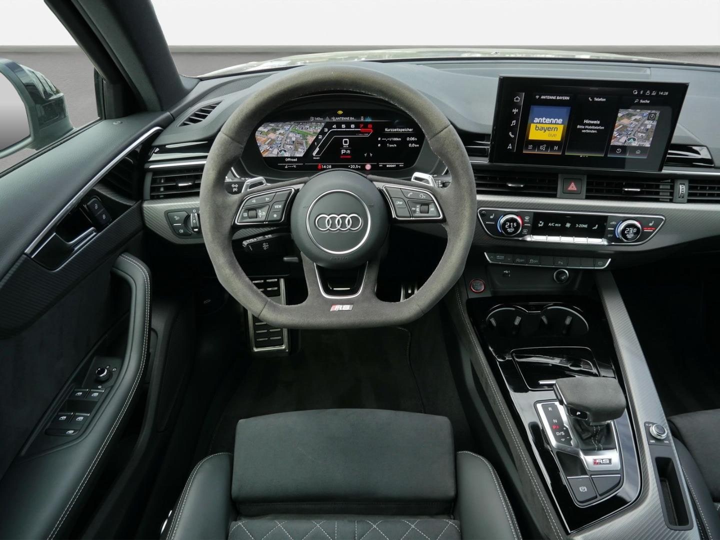 Bild über Audi RS 4 Avant TFSI quattro tiptronic - für weitere Informationen kontaktieren Sie den Audi Partner