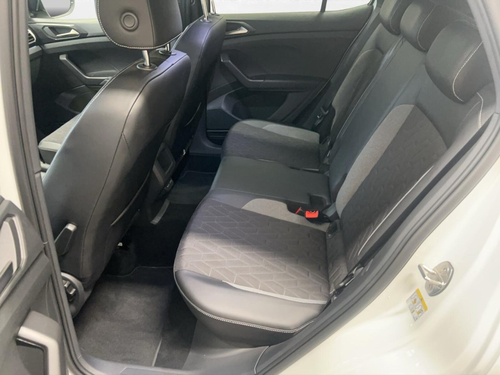 Volkswagen T-Cross – Bild 11