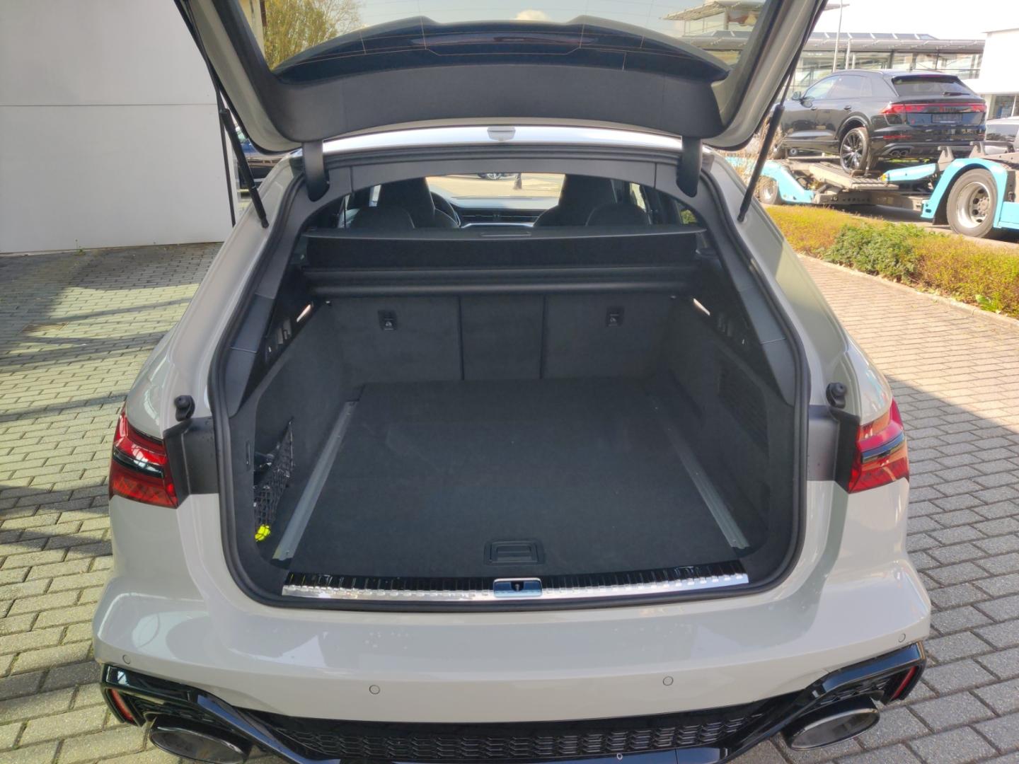 Image about Audi RS 6 Avant performance quattro tiptronic