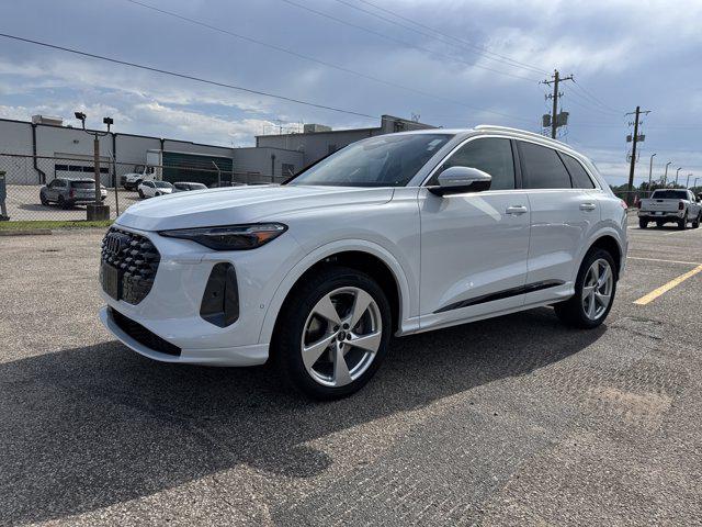 2025 Audi Q5 Premium Plus quattro's photo