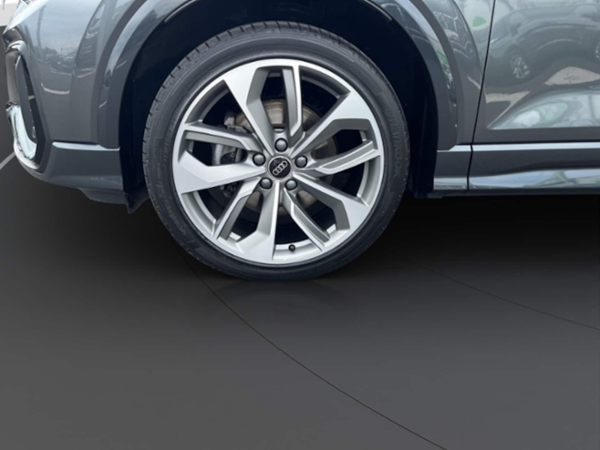 Audi Q2 S line
