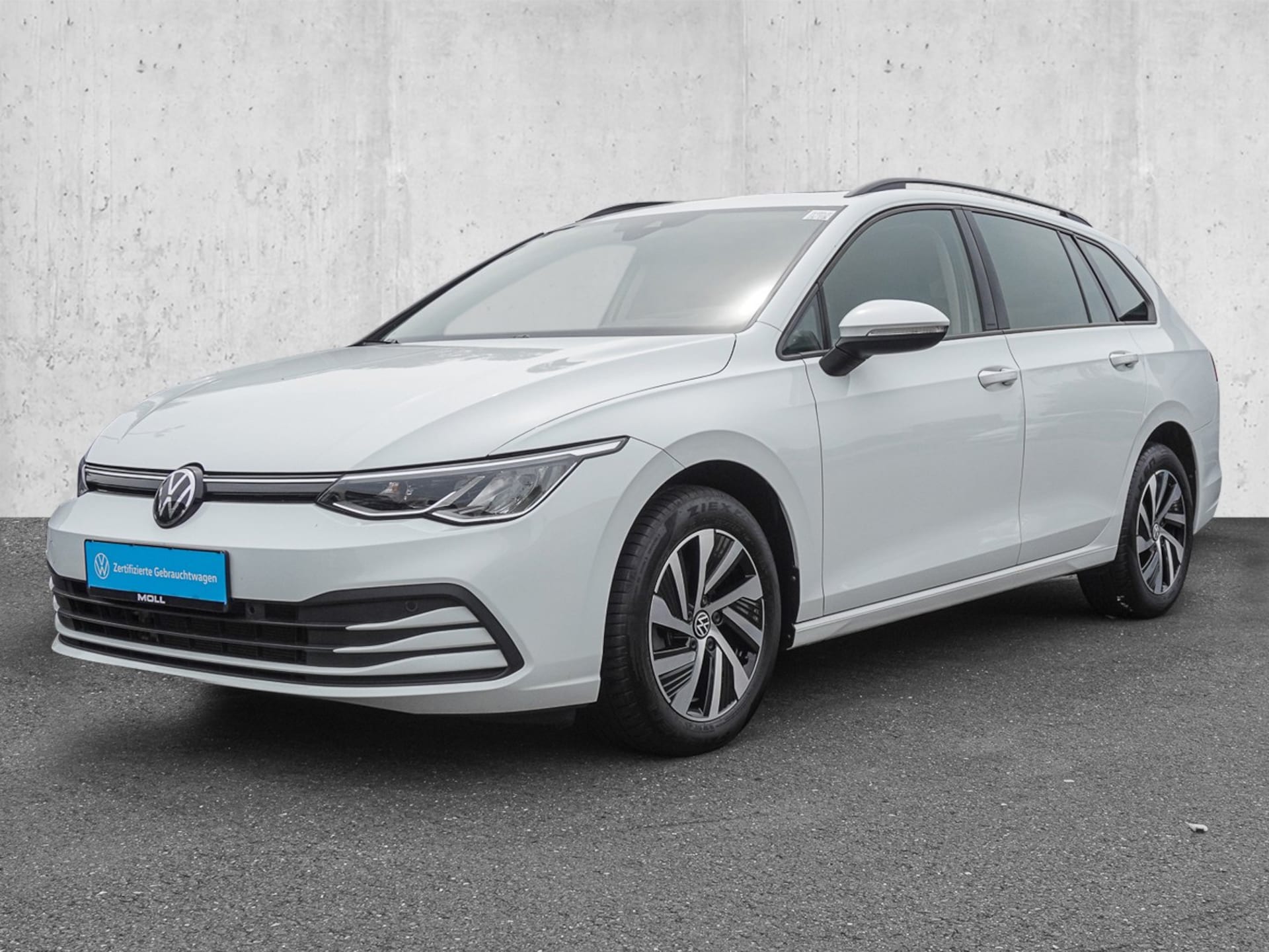Volkswagen Golf Variant Life
