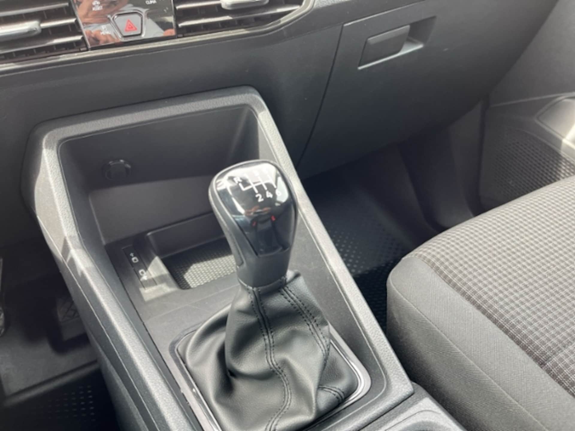 Volkswagen Caddy Basis-Modell