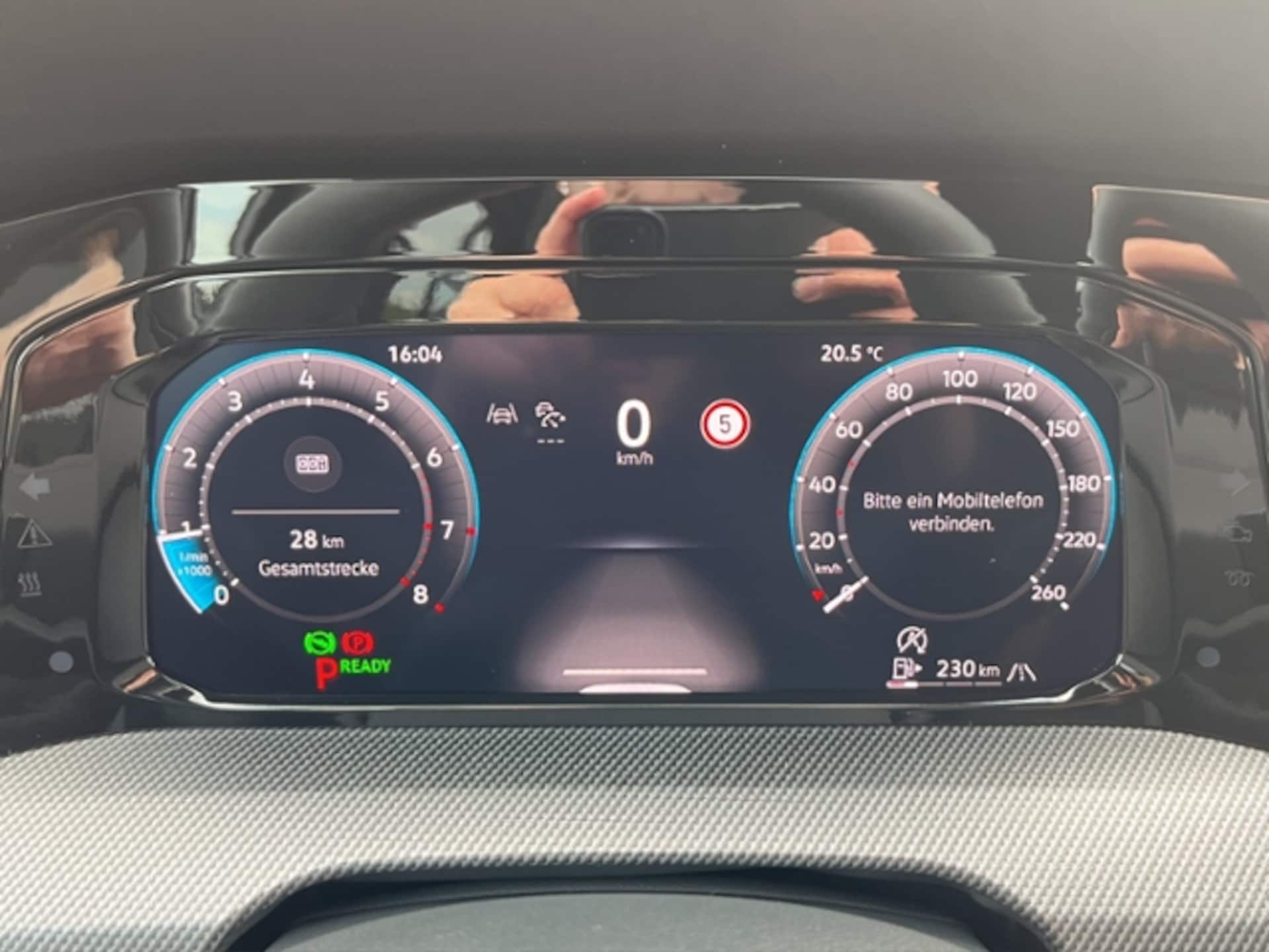 Volkswagen Golf R-Line
