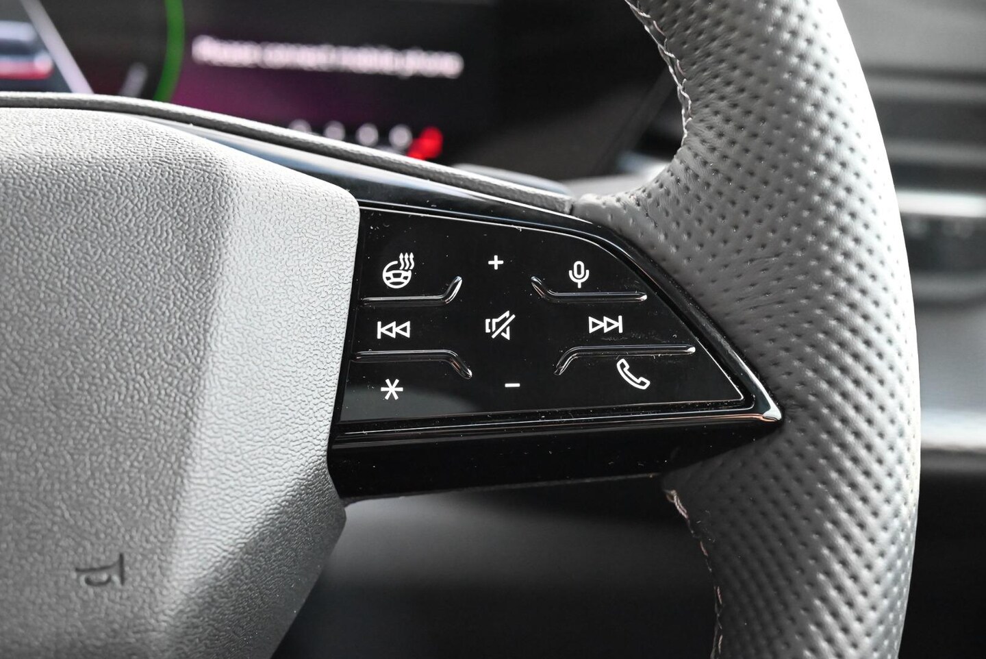 Image about Audi Q5 SUV e-hybrid quattro S tronic