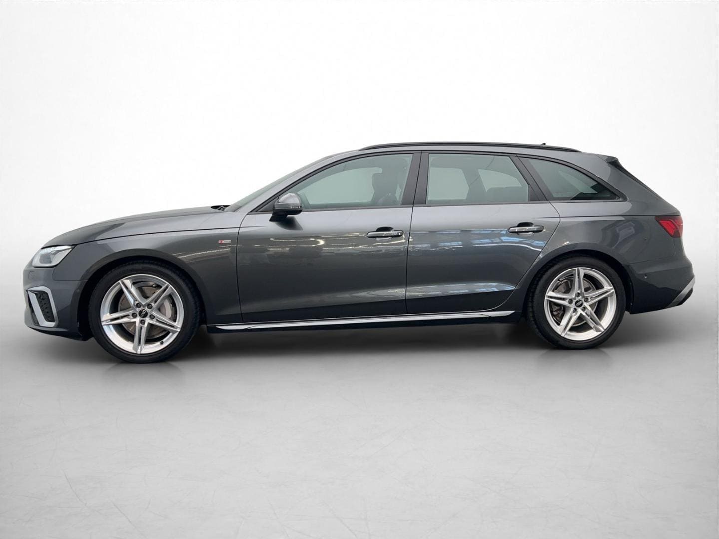 Bild über Audi A4 Avant S line 40 TDI quattro S tronic - für weitere Informationen kontaktieren Sie den Audi Partner