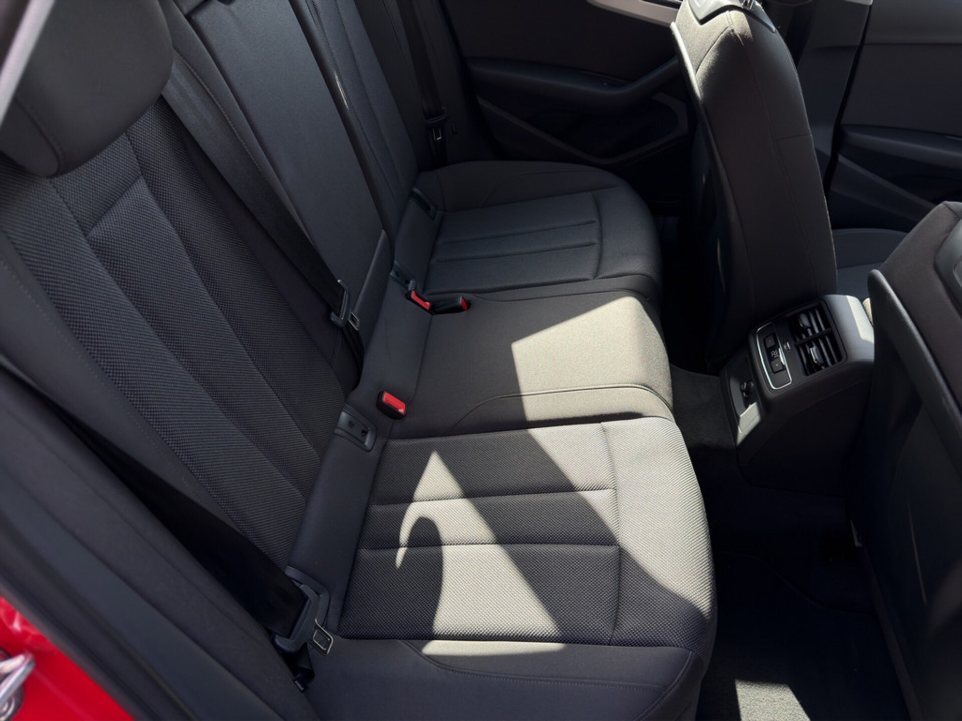 Audi A4 Avant S line