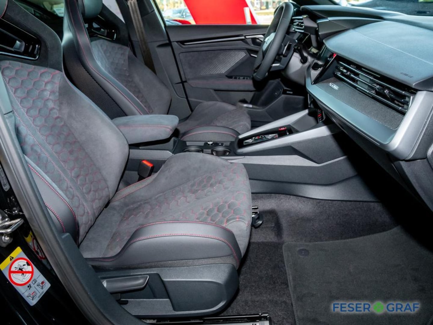 Bild über Audi RS 3 Limousine TFSI quattro 294 kW S tronic - für weitere Informationen kontaktieren Sie den Audi Partner