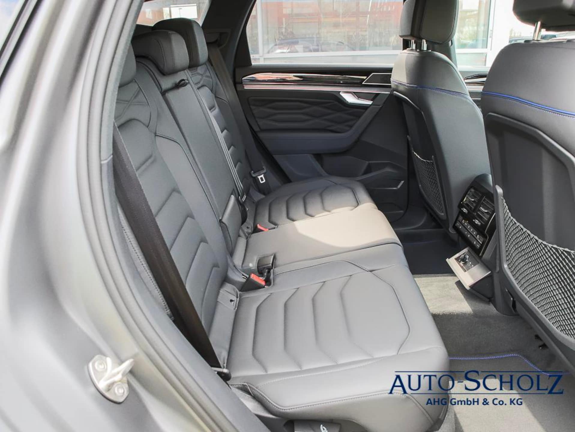 Volkswagen Touareg R