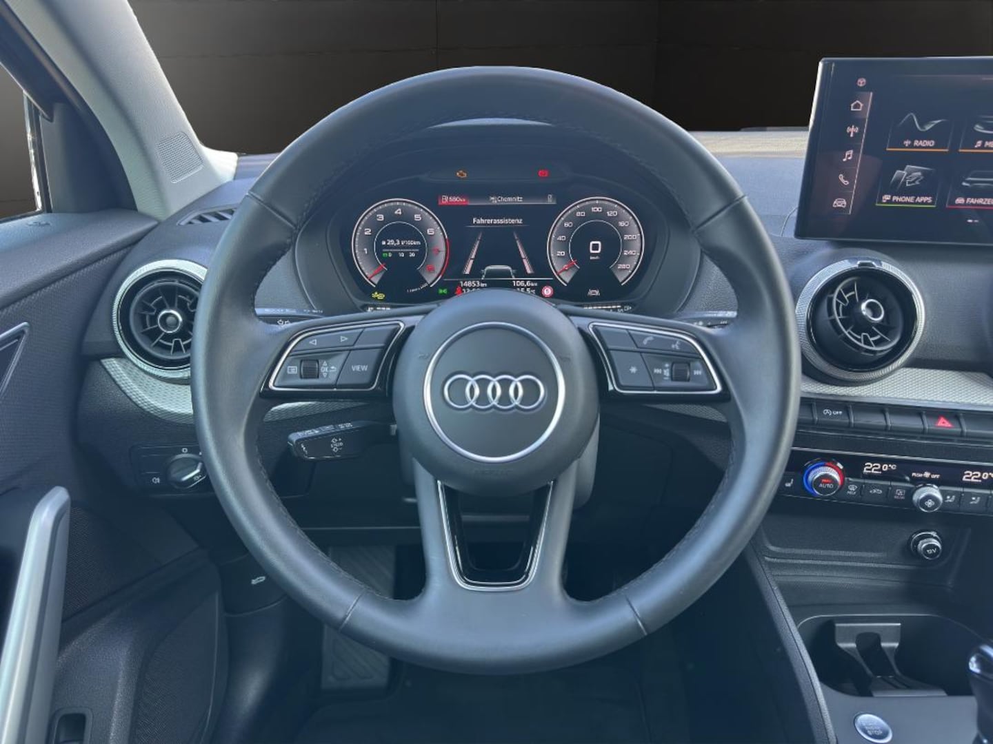 Bild über Audi Q2 30 TFSI Schaltgetriebe - für weitere Informationen kontaktieren Sie den Audi Partner