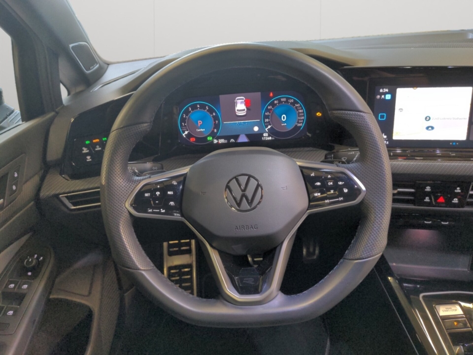 Volkswagen Golf R-Line
