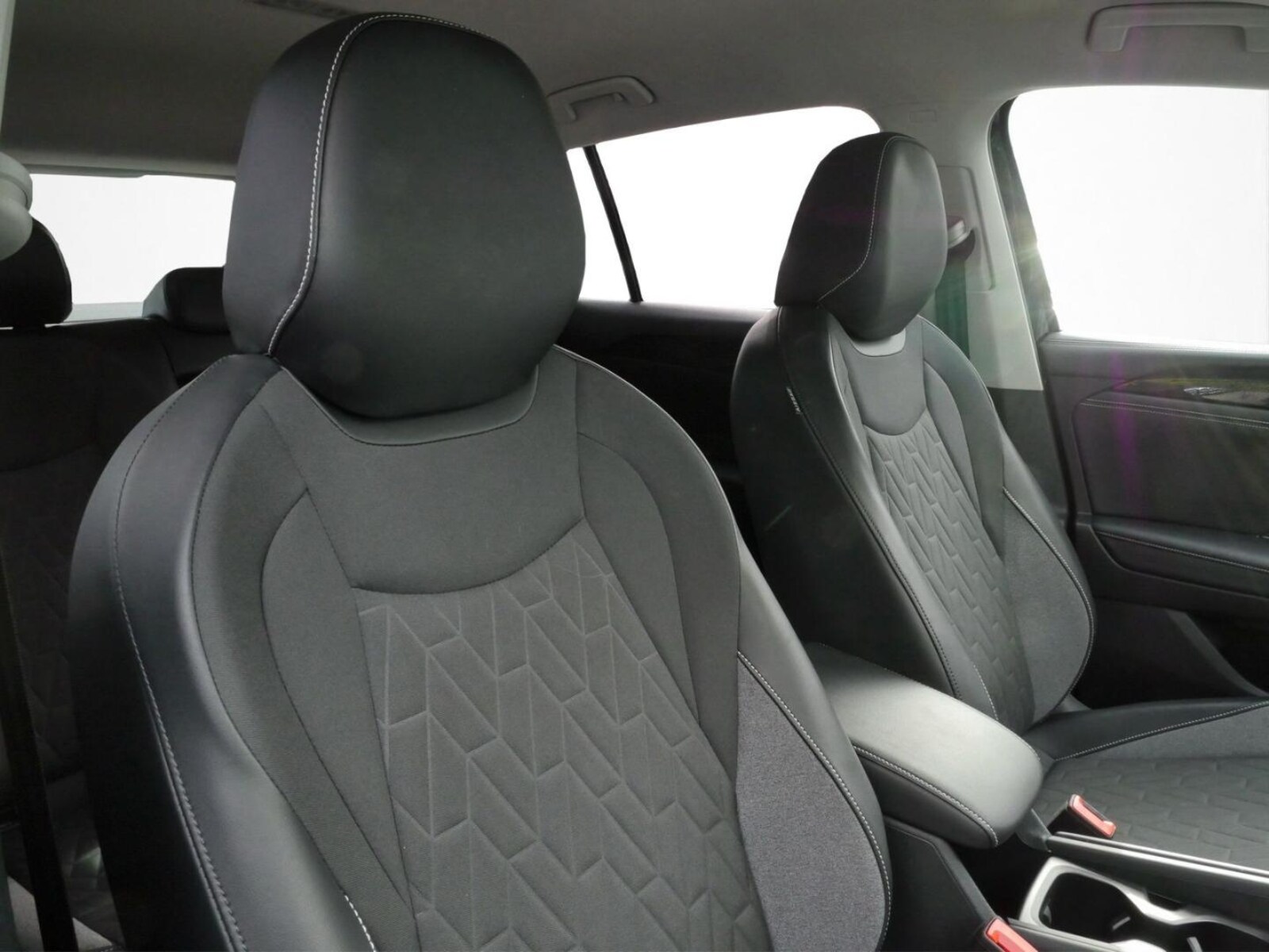Volkswagen Tiguan – Bild 10