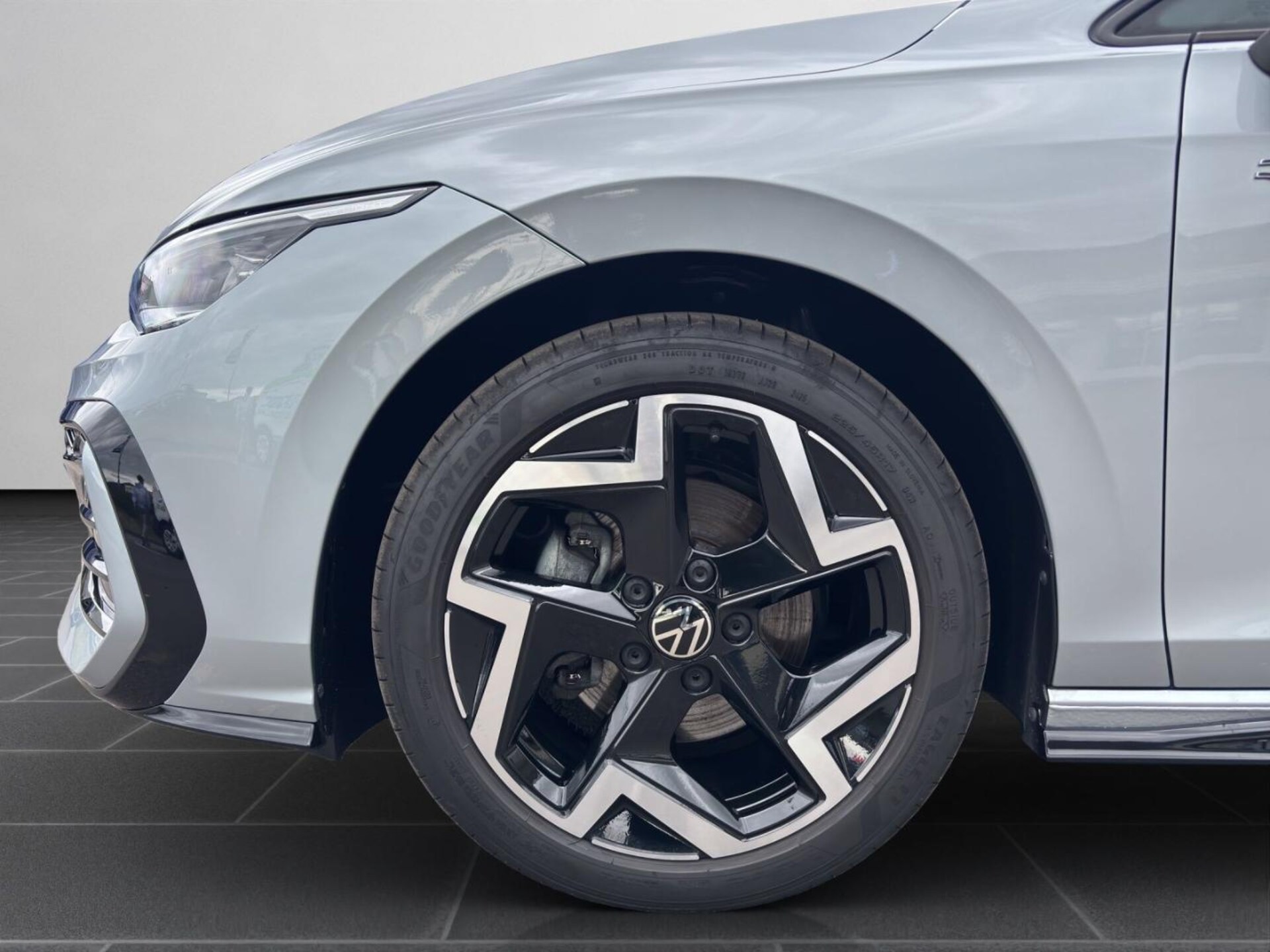 Volkswagen Golf Variant R-Line