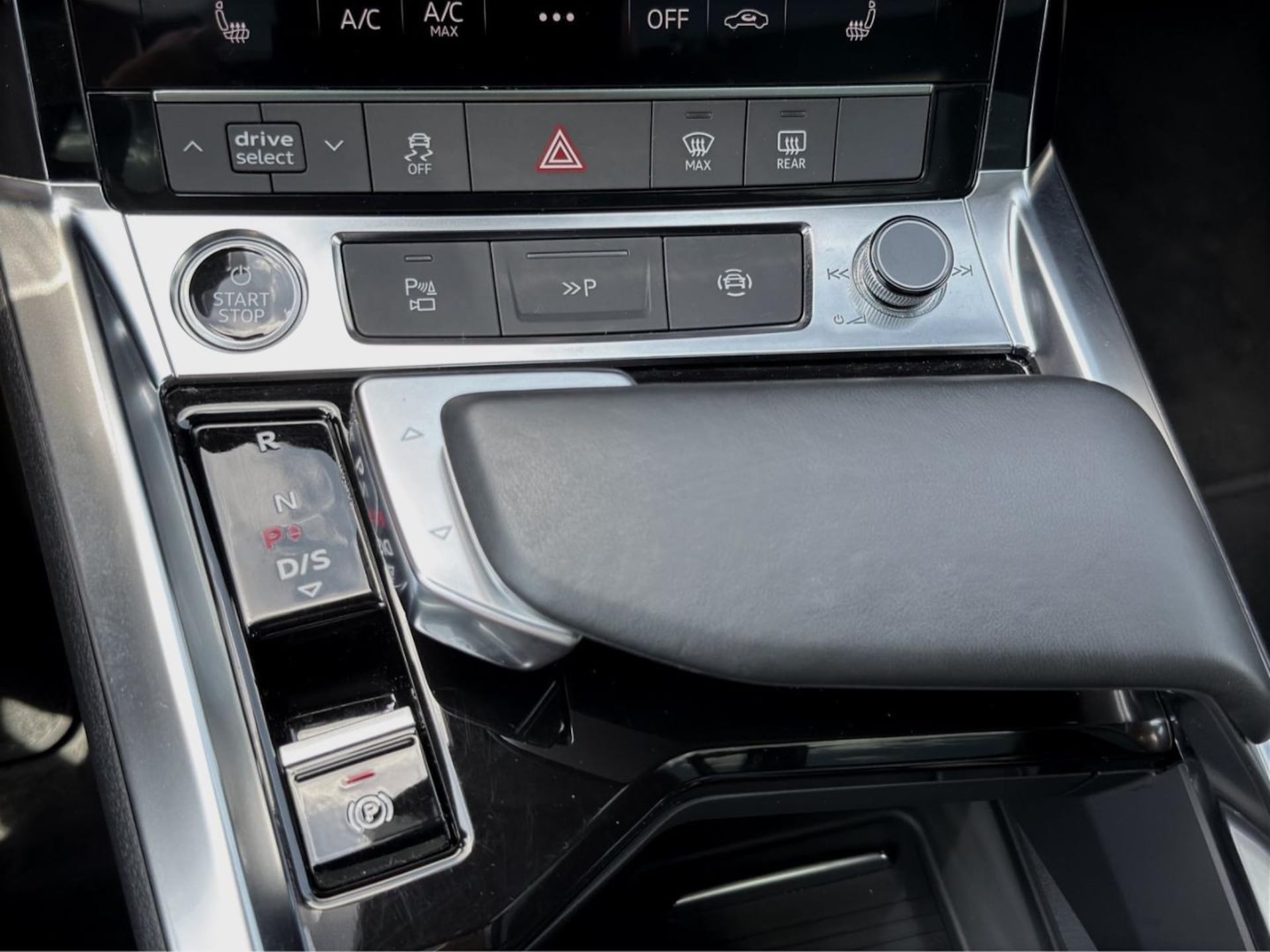 Audi Q8 e-tron S line
