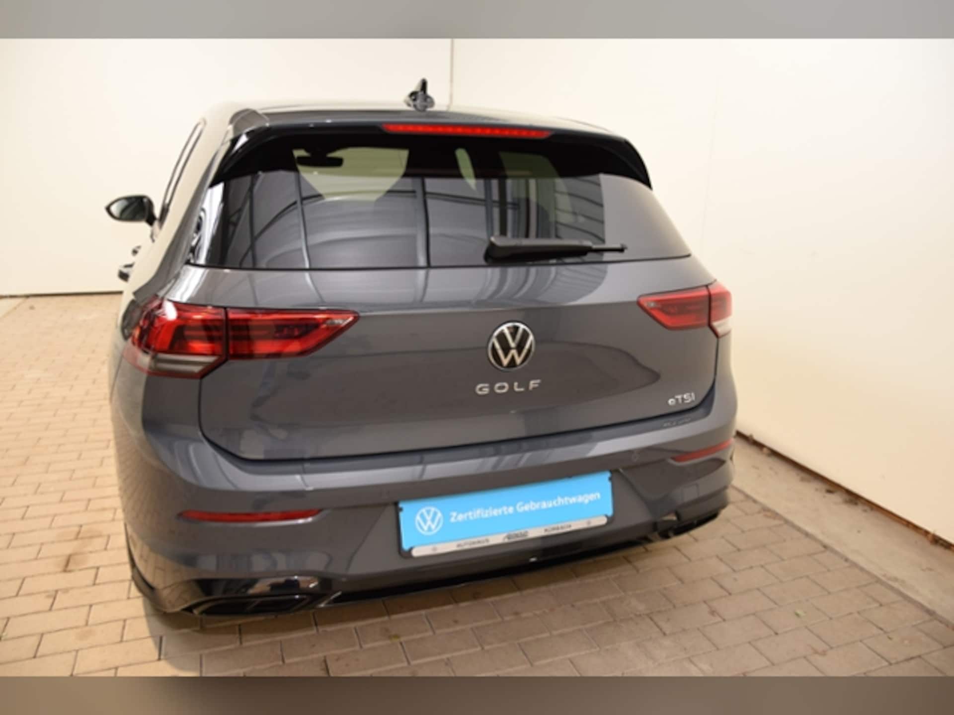 Volkswagen Golf R-Line
