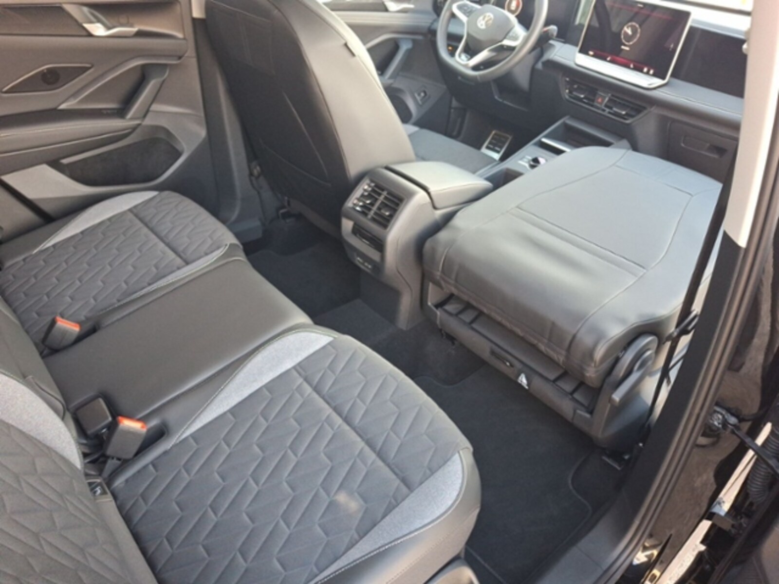 Volkswagen Tiguan – Bild 17