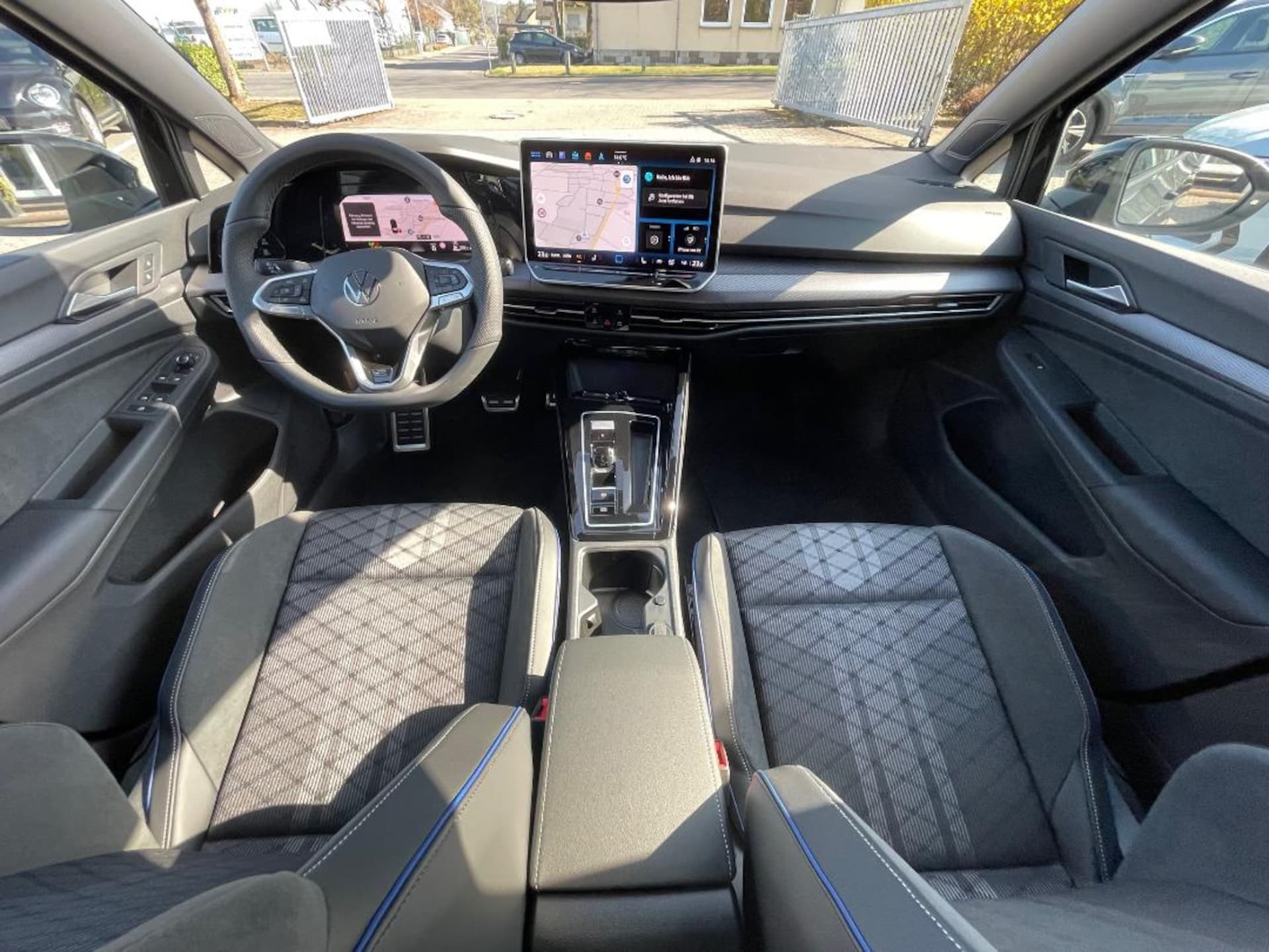 Volkswagen Golf R-Line