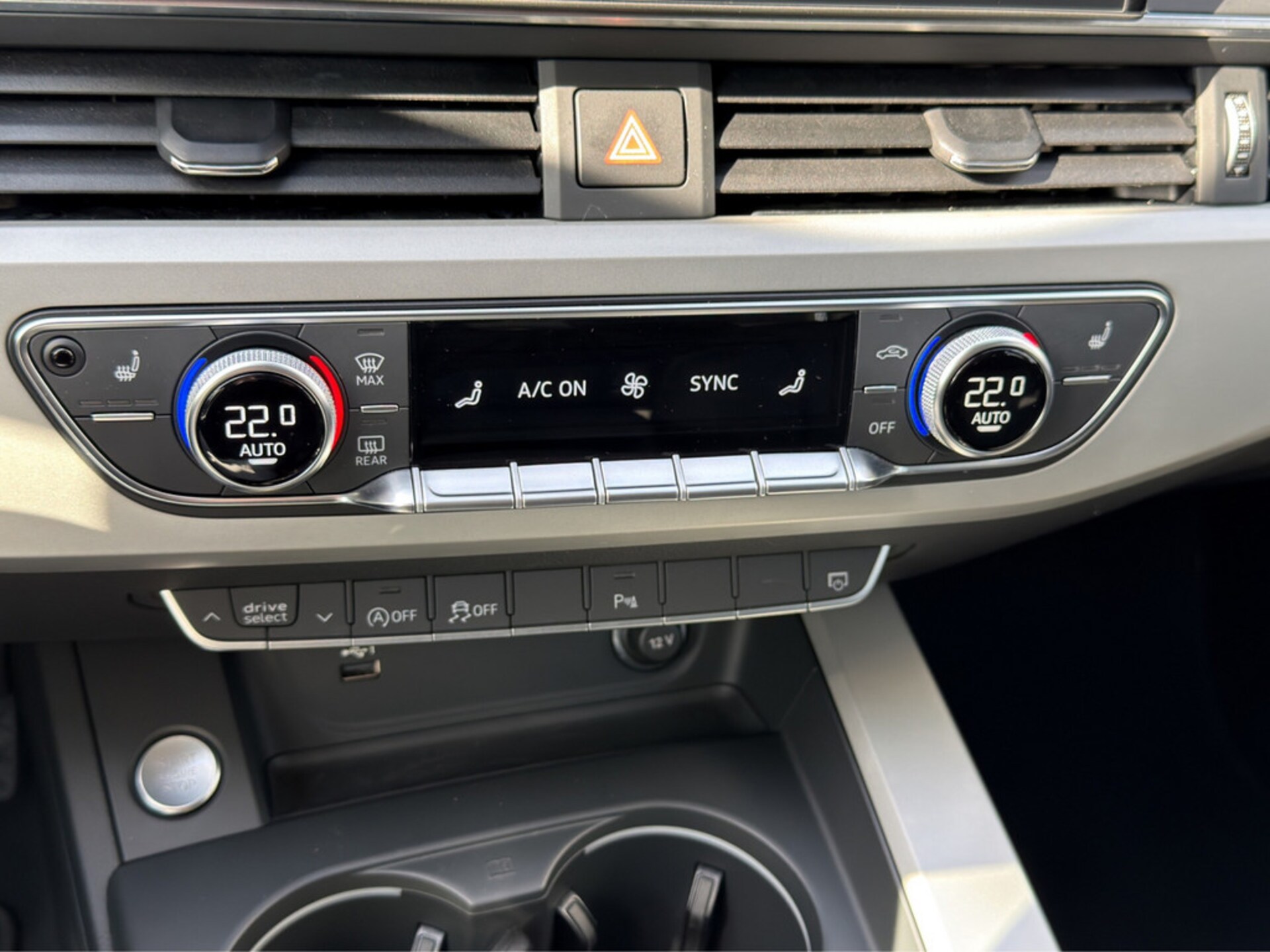 Audi A4 Avant S line