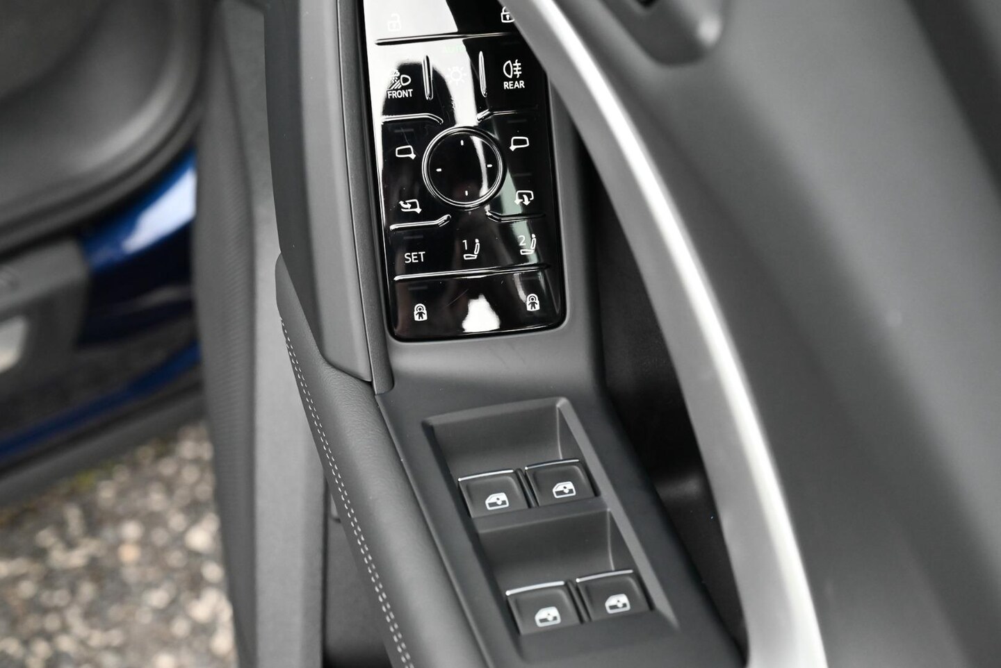 Image about Audi Q5 SUV e-hybrid quattro S tronic