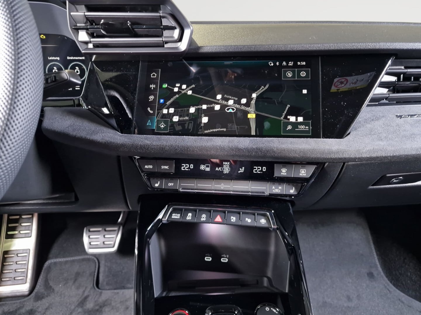 Bild über Audi RS 3 Limousine TFSI quattro S tronic - für weitere Informationen kontaktieren Sie den Audi Partner