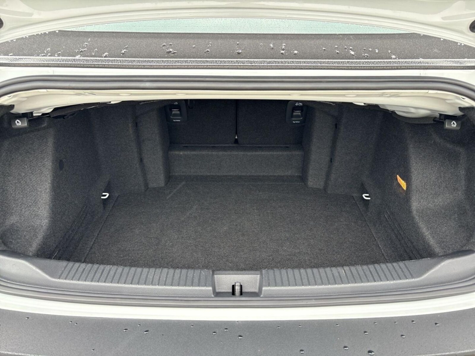 Volkswagen T-Roc Cabriolet – Bild 8