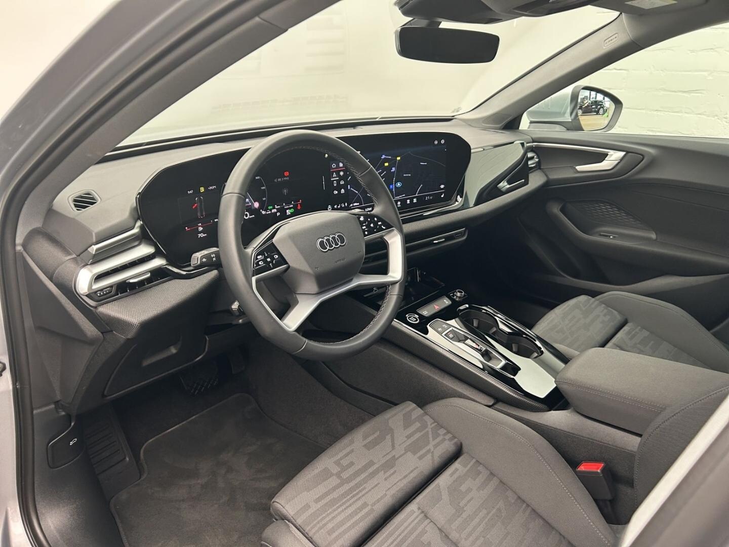 Bild über Audi A5 Avant TDI 150 kW S tronic - für weitere Informationen kontaktieren Sie den Audi Partner