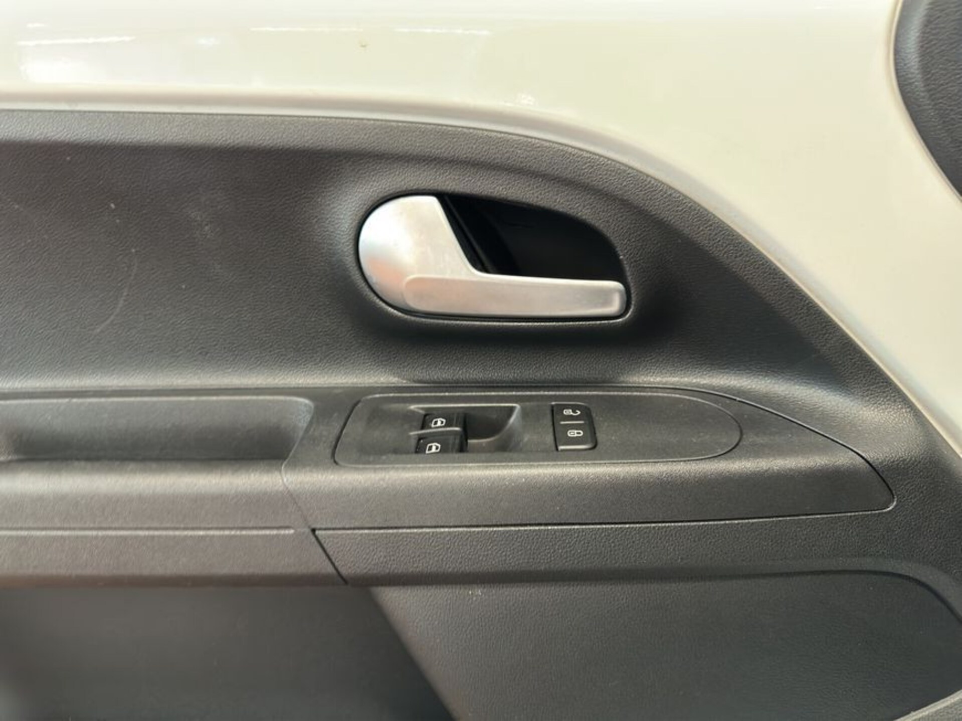 Volkswagen e-up! Style "Plus"