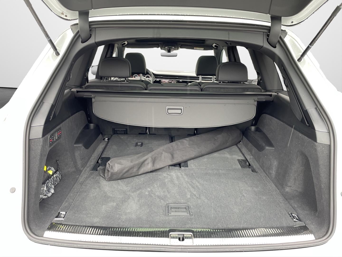 Bild über Audi Q7 SUV S line business TDI quattro 210 kW tiptronic - für weitere Informationen kontaktieren Sie den Audi Partner