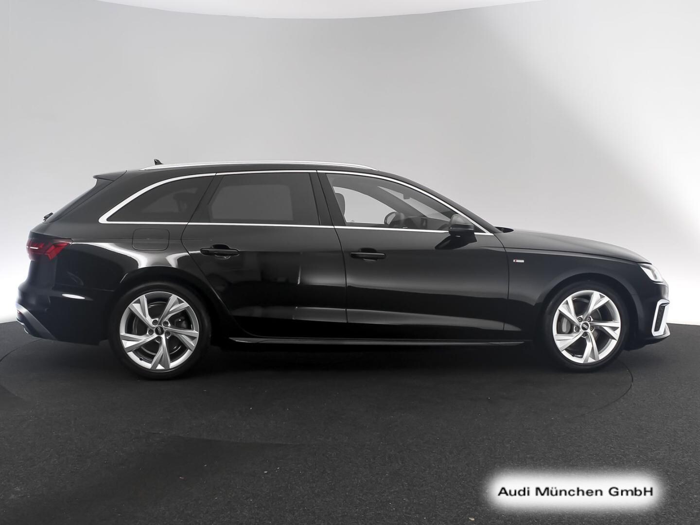 Bild über Audi A4 Avant S line 40 TFSI quattro S tronic - für weitere Informationen kontaktieren Sie den Audi Partner