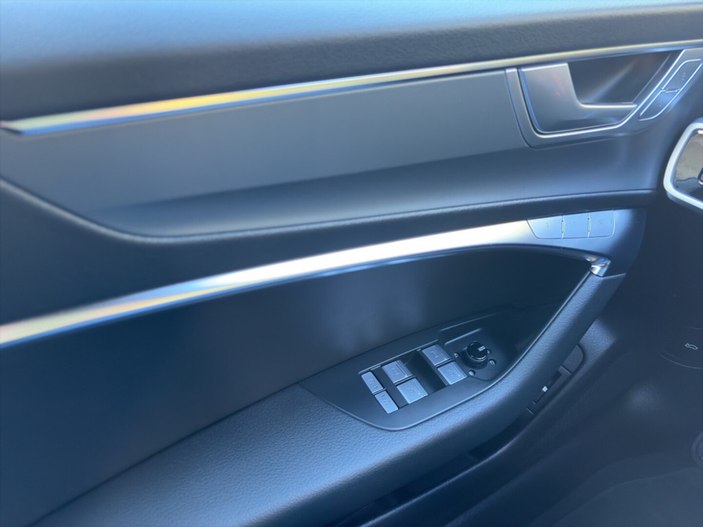 Bild über Audi A6 Avant advanced 40 TDI S tronic - für weitere Informationen kontaktieren Sie den Audi Partner