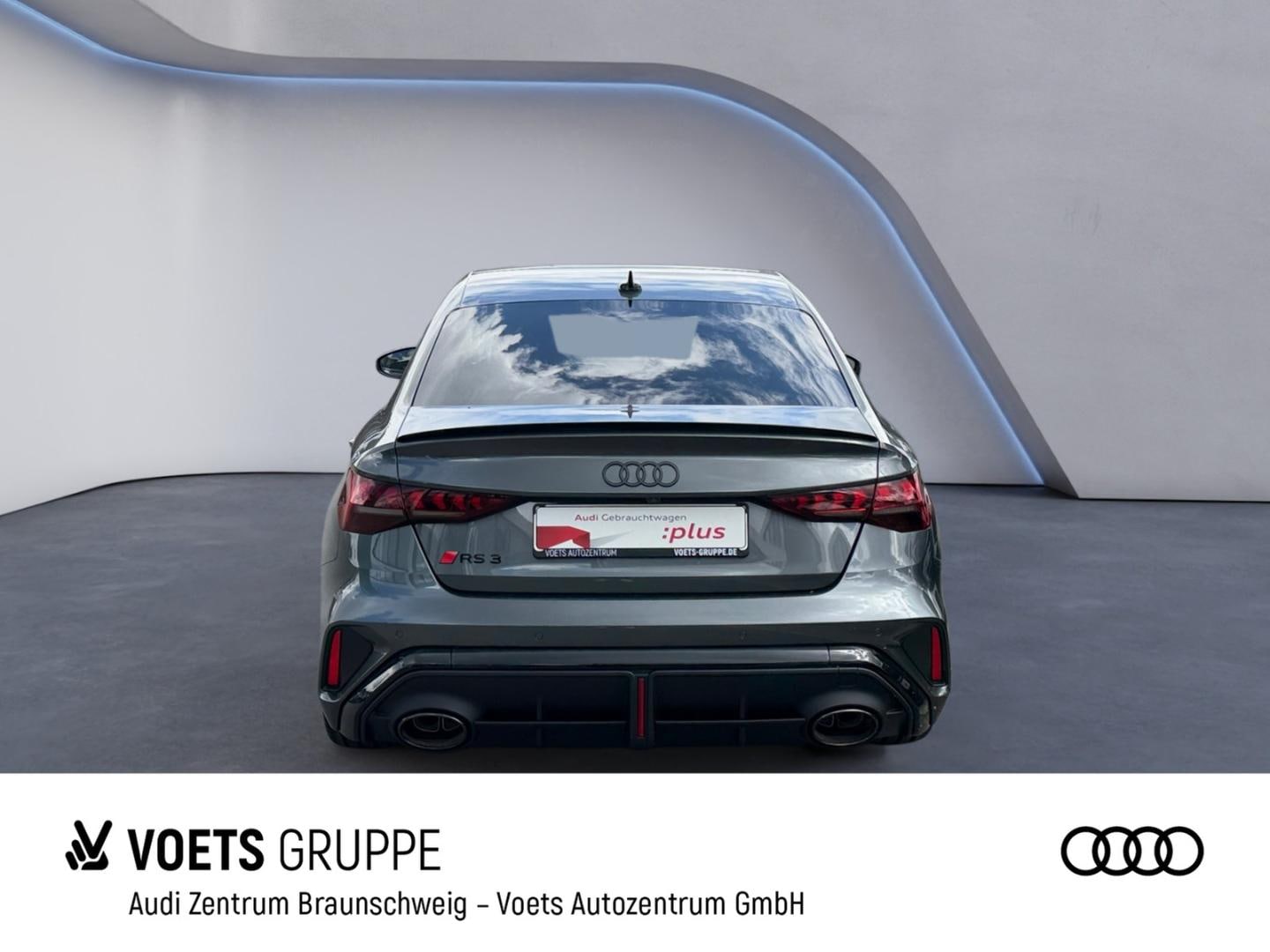 Bild über Audi RS 3 Limousine TFSI quattro 294 kW S tronic - für weitere Informationen kontaktieren Sie den Audi Partner