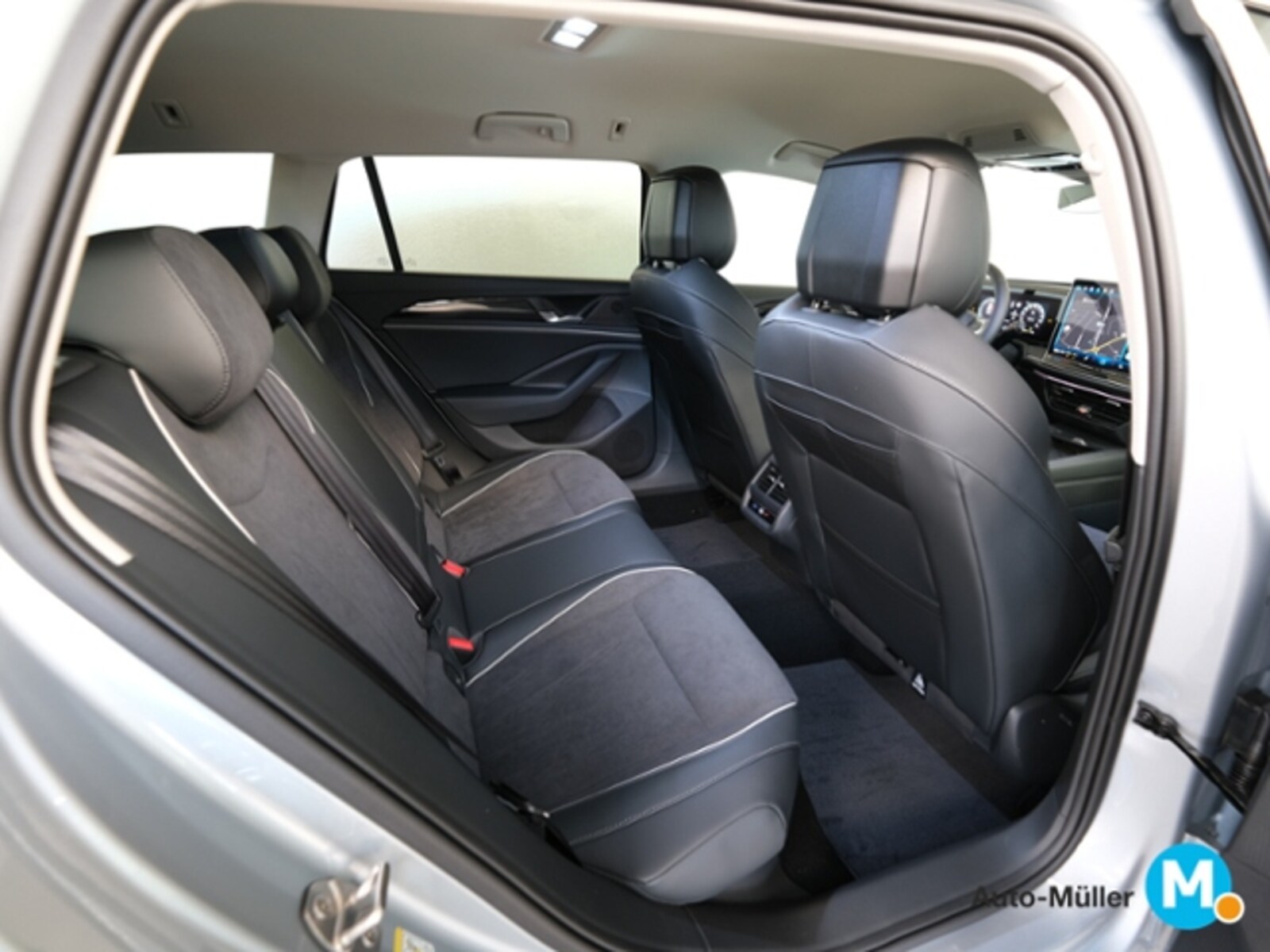 Volkswagen Passat – Bild 14