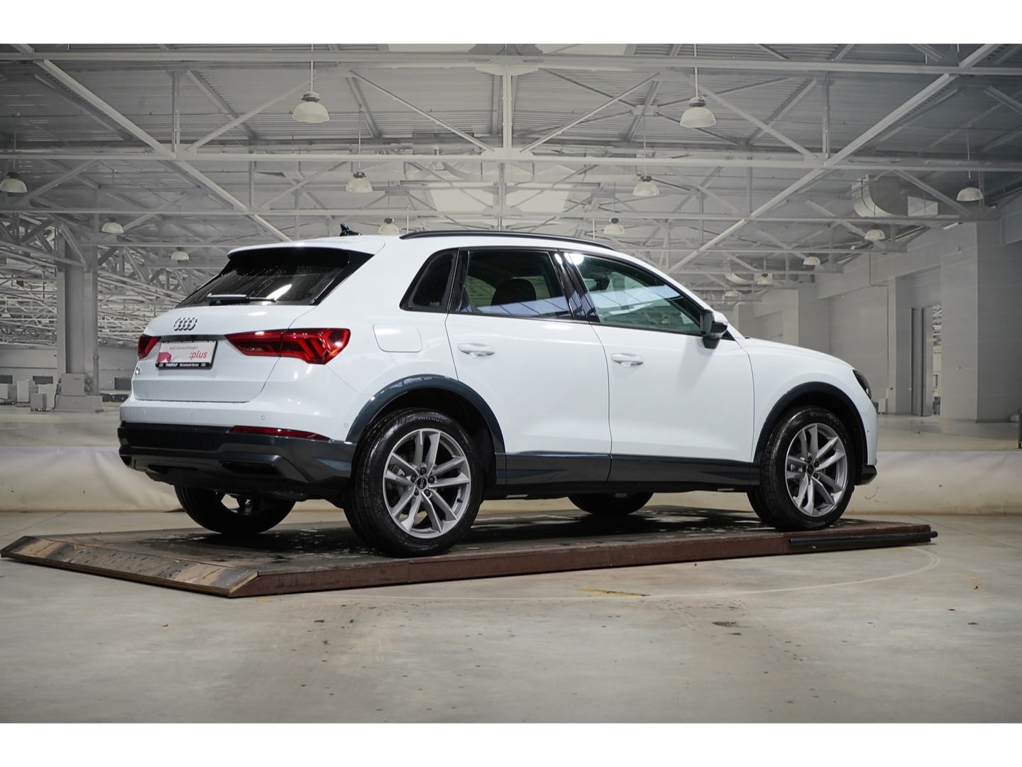 Bild über Audi Q3 TFSI 110 kW S tronic - für weitere Informationen kontaktieren Sie den Audi Partner