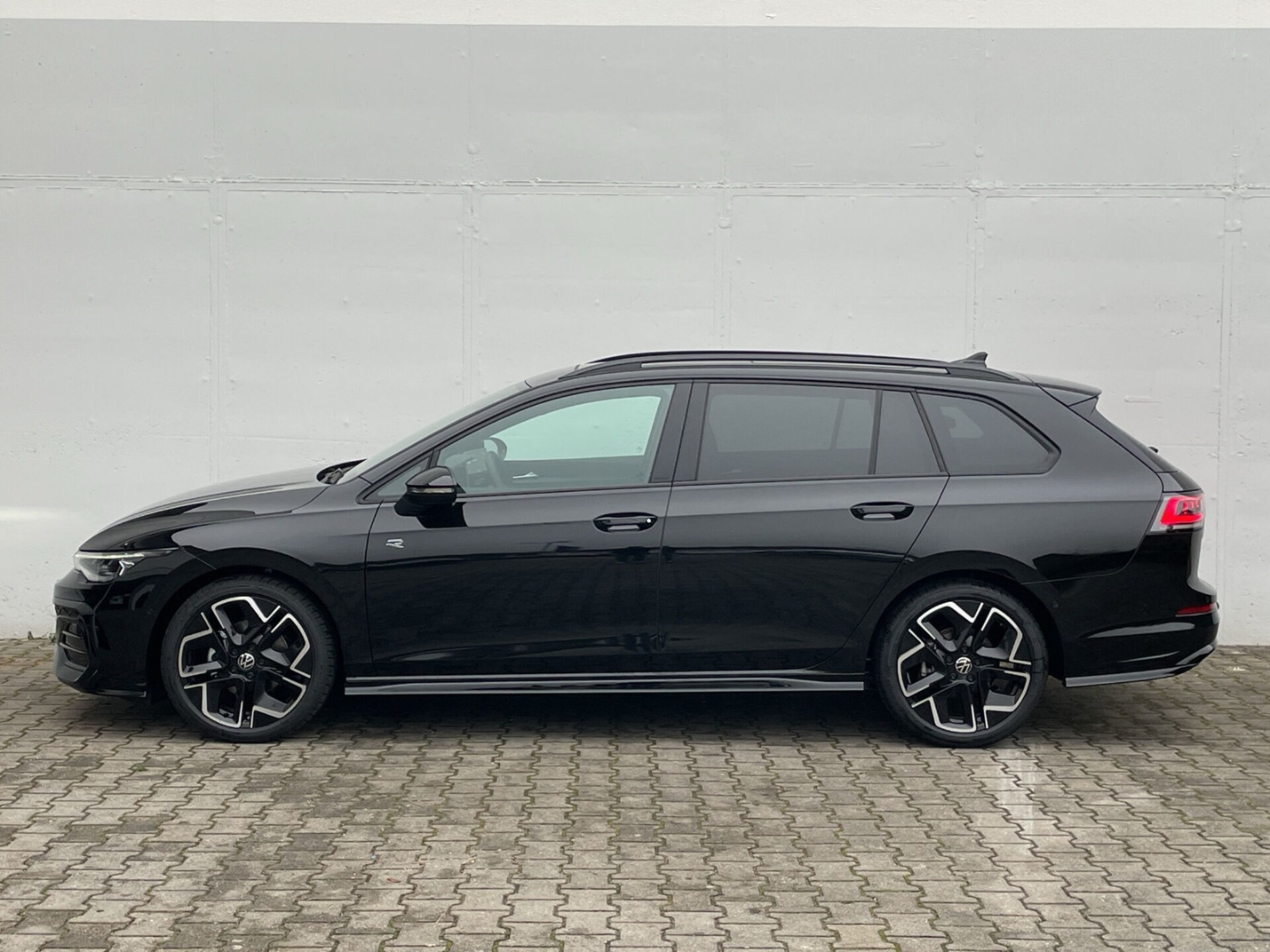 Volkswagen Golf Variant R-Line