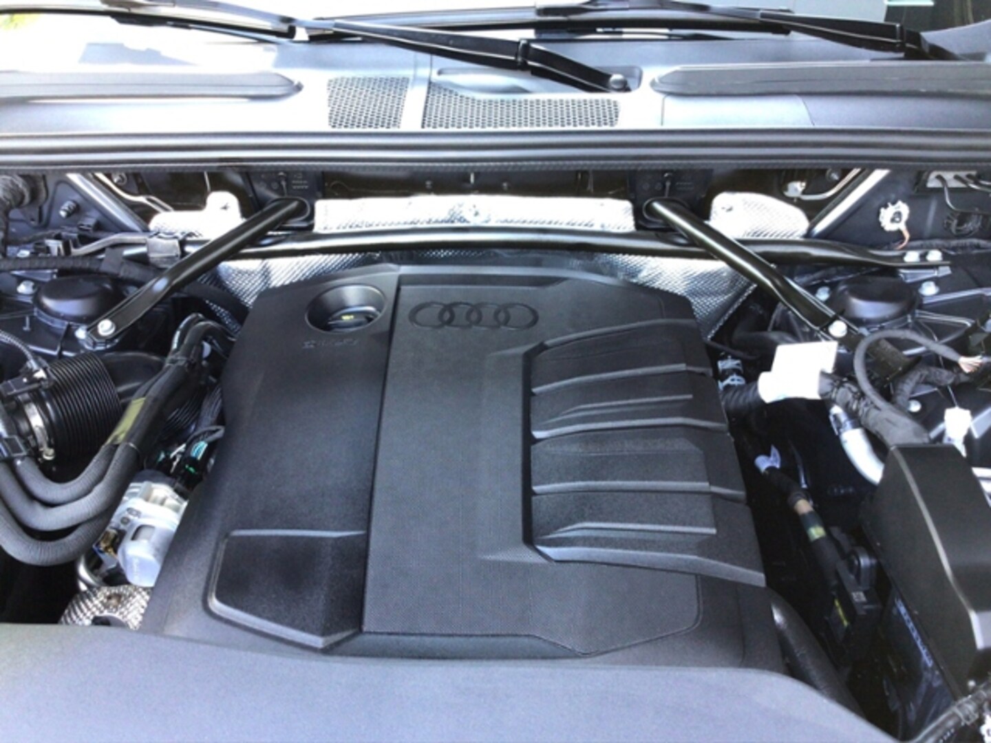 Bild über Audi Q5 Sportback TDI quattro 150 kW S tronic - für weitere Informationen kontaktieren Sie den Audi Partner