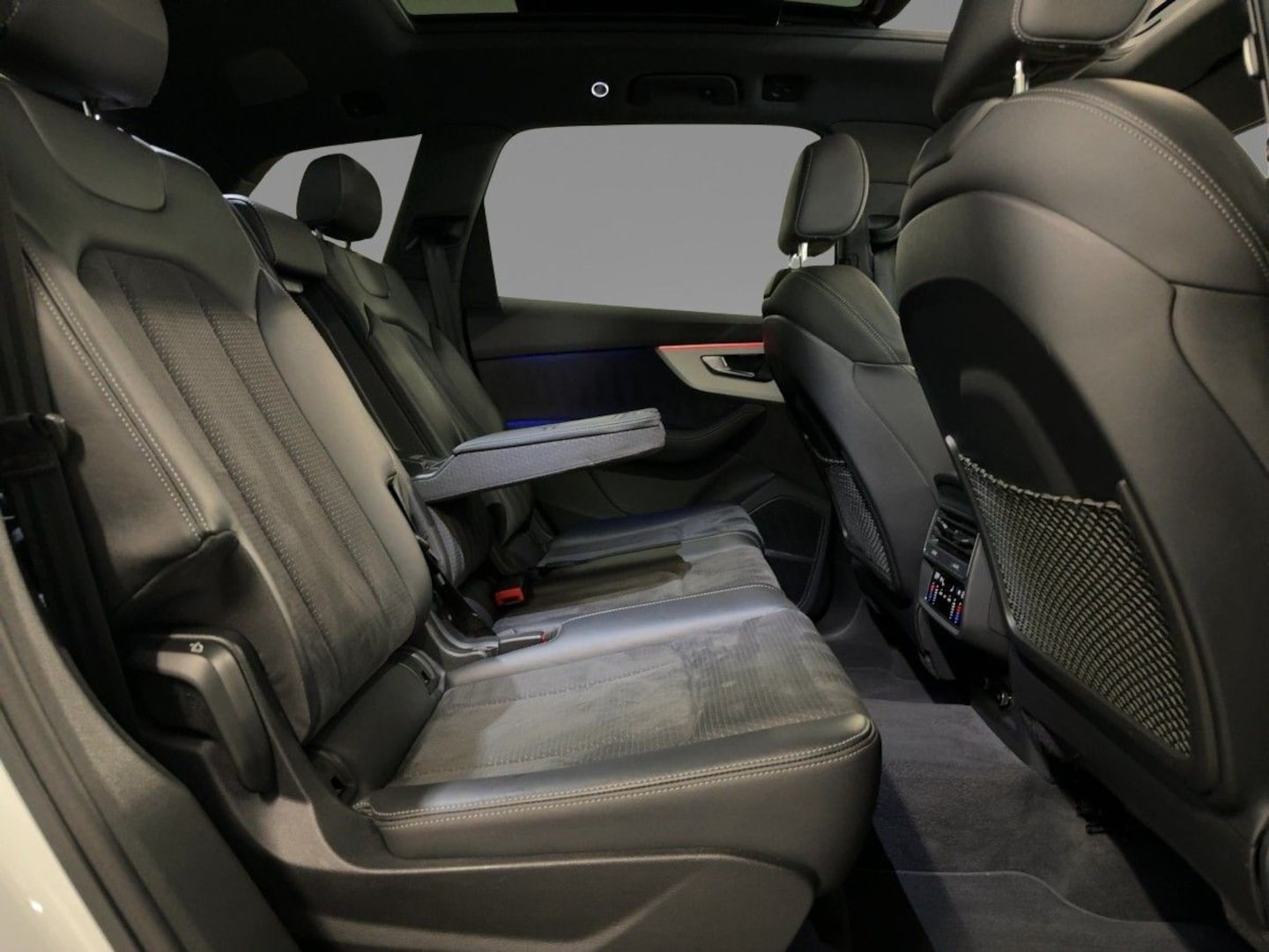Bild über Audi Q7 competition plus 45 TDI quattro tiptronic - für weitere Informationen kontaktieren Sie den Audi Partner