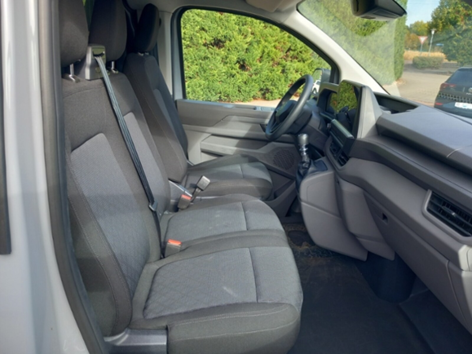 Volkswagen Transporter Kasten langer Radstand – Bild 7