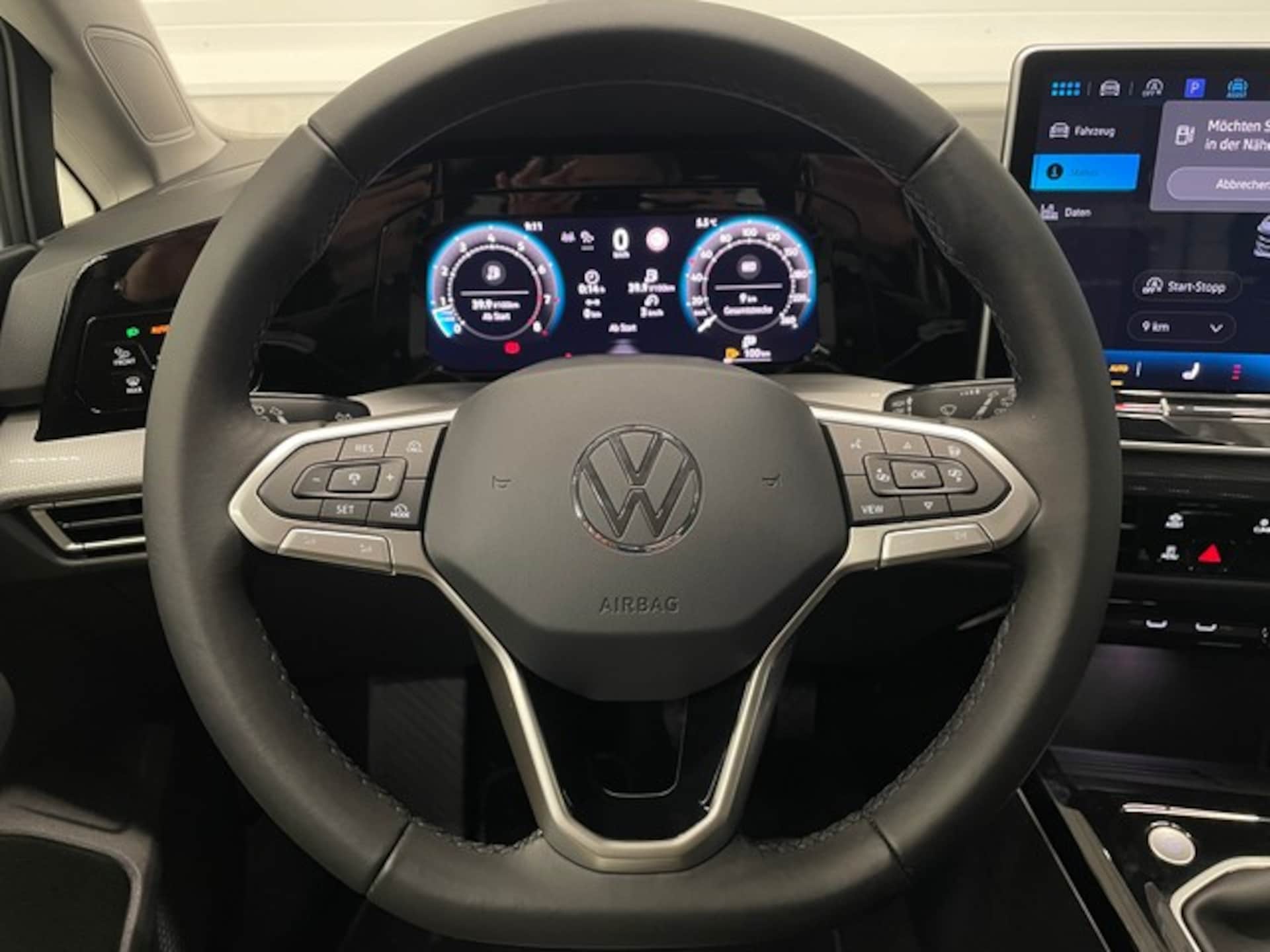 Volkswagen Golf Style