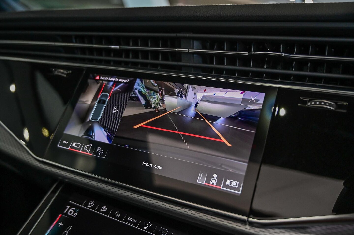 Image about Audi SQ7 TFSI quattro tiptronic