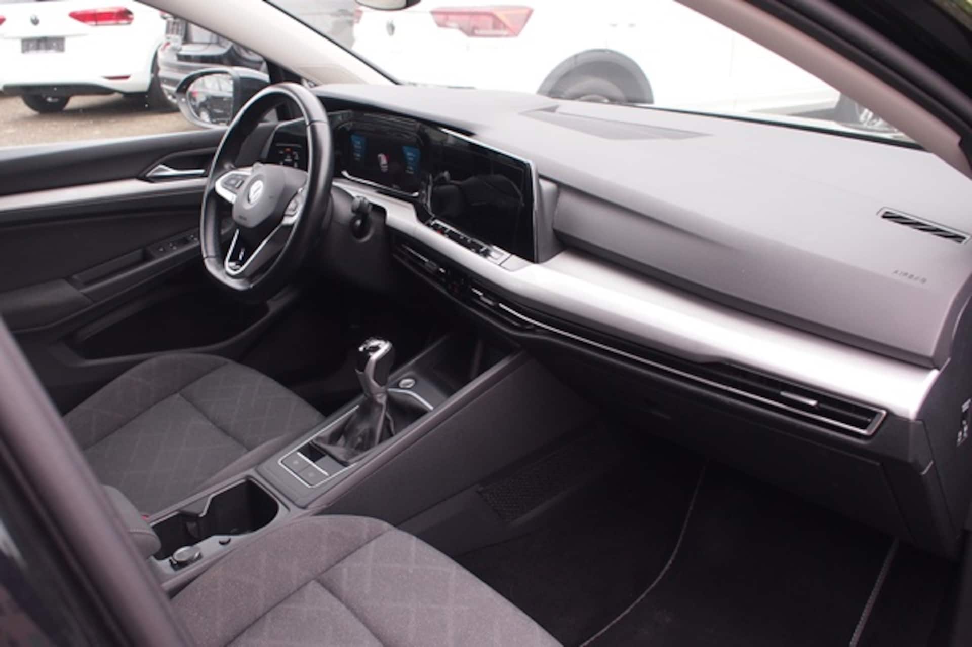 Volkswagen Golf Life